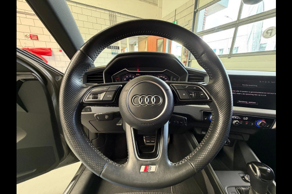 Audi A1 Sportback 30 TFSI S Line edition one, Automaat, Carplay, Stoelverwarming