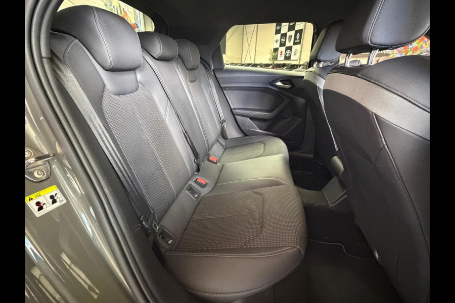 Audi A1 Sportback 30 TFSI S Line edition one, Automaat, Carplay, Stoelverwarming