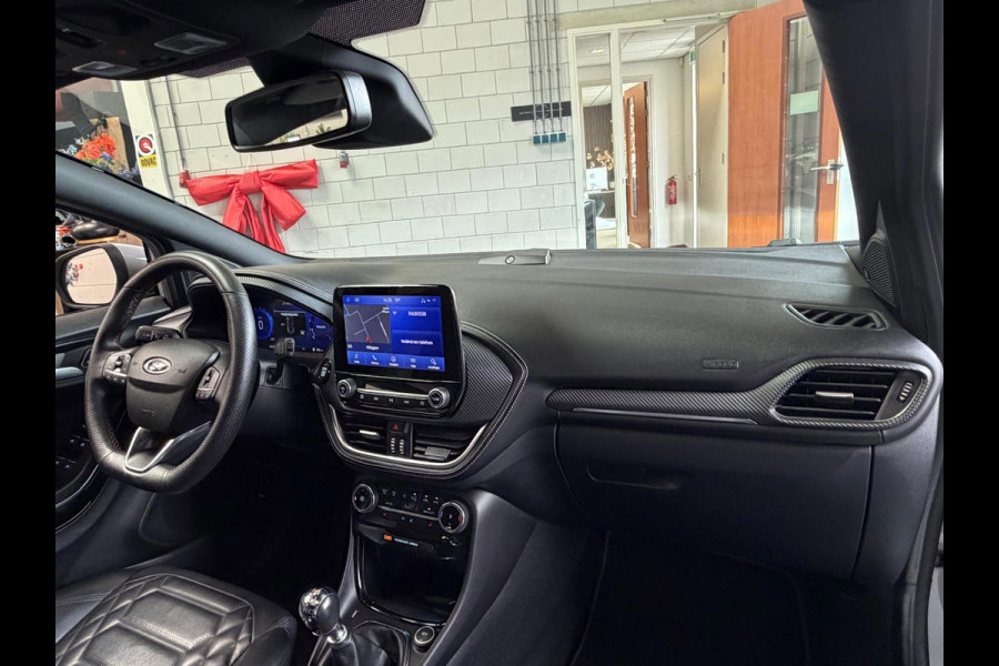 Ford Puma 1.0 EcoBoost Hybrid ST-Line X Vignale, 1 Jaar Bovag Garantie, Camera, Panoramadak, Leer, Trekhaak, Stoel/Stuurverwarming