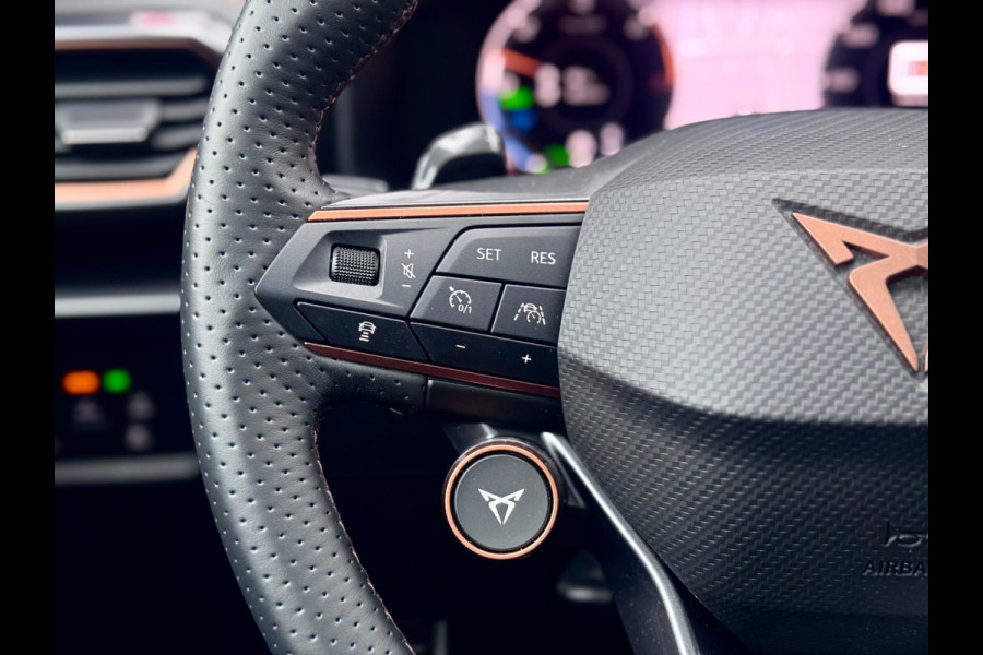 CUPRA Formentor 1.4 e-Hybrid VZ Performance Pano/360Cam/Blindspot/Sfeerverlichting
