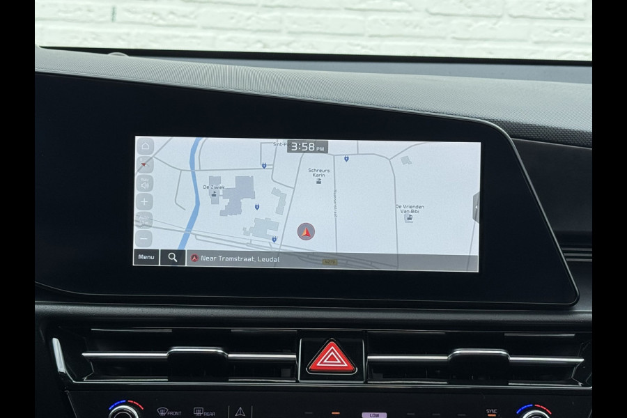 Kia Niro EV Executive Line 64.8 kWh SOH 98% All season V2L Harman Kardon Schuifdak Leder