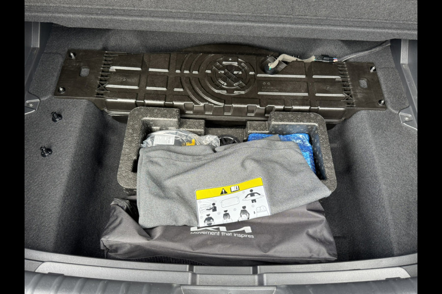 Kia Niro EV Executive Line 64.8 kWh SOH 98% All season V2L Harman Kardon Schuifdak Leder