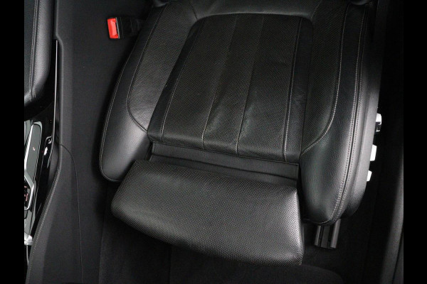 BMW 5 Serie Touring 520i High Executive | Panoramadak | Trekhaak | Head-Up | Stoelventilatie | Stoel & Stuurverwarming | Adaptive cruise | Navigatie | DAB+ | Carplay | Sfeerverlichting | Park assist | Climate control