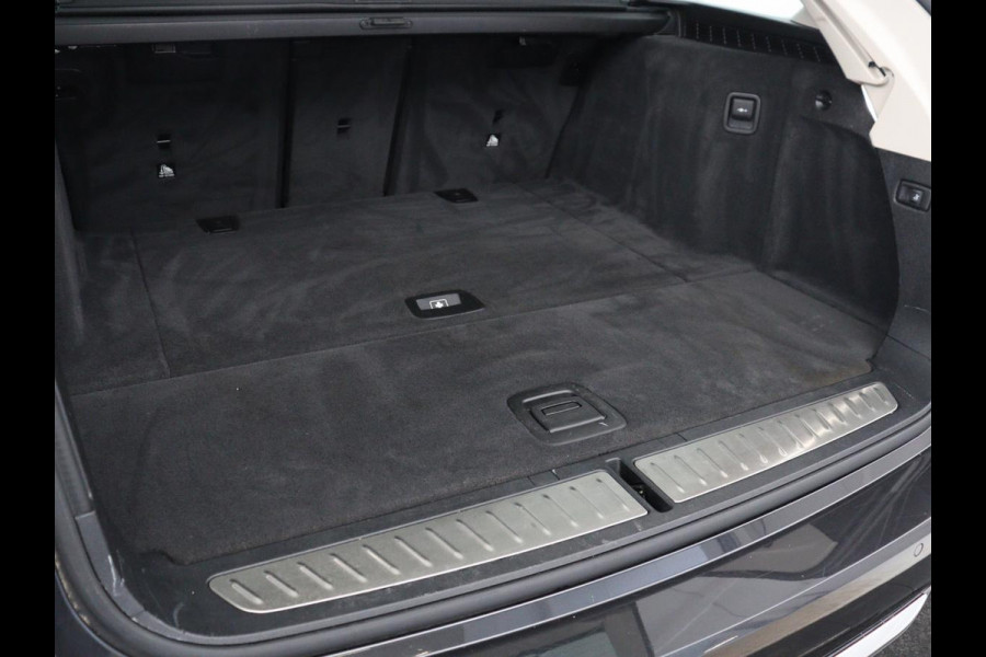 BMW 5 Serie Touring 520i High Executive | Panoramadak | Trekhaak | Head-Up | Stoelventilatie | Stoel & Stuurverwarming | Adaptive cruise | Navigatie | DAB+ | Carplay | Sfeerverlichting | Park assist | Climate control