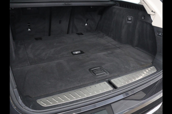 BMW 5 Serie Touring 520i High Executive | Panoramadak | Trekhaak | Head-Up | Stoelventilatie | Stoel & Stuurverwarming | Adaptive cruise | Navigatie | DAB+ | Carplay | Sfeerverlichting | Park assist | Climate control