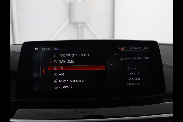 BMW 5 Serie Touring 520i High Executive | Panoramadak | Trekhaak | Head-Up | Stoelventilatie | Stoel & Stuurverwarming | Adaptive cruise | Navigatie | DAB+ | Carplay | Sfeerverlichting | Park assist | Climate control