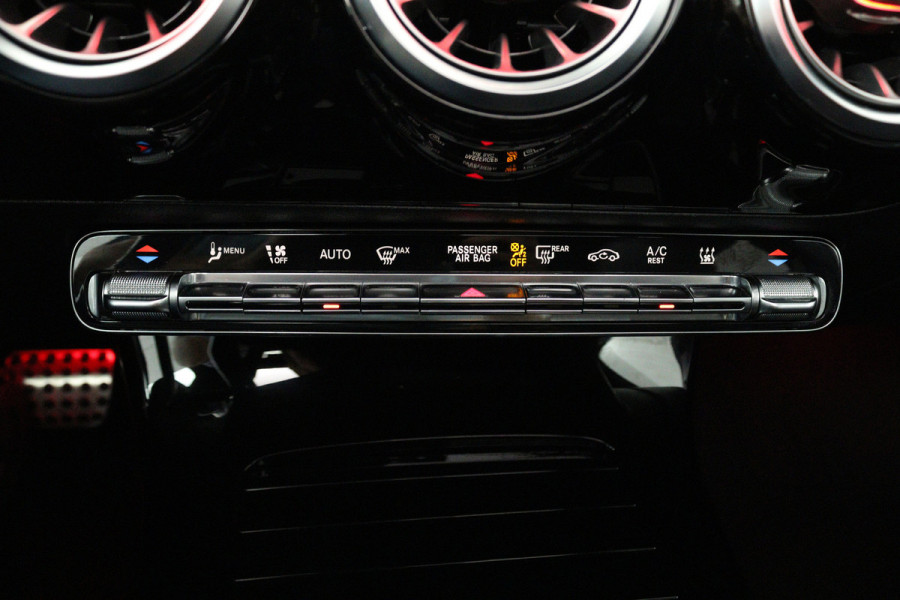 Mercedes-Benz A-Klasse 250 e Business Solution AMG Limited (PANORAMADAK, SFEER, STOELVERWARMING, ELEKTR STOELEN, CAMERA)