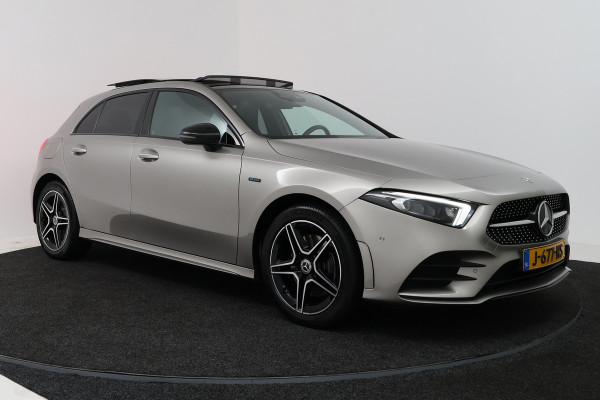 Mercedes-Benz A-Klasse 250 e Business Solution AMG Limited (PANORAMADAK, SFEER, STOELVERWARMING, ELEKTR STOELEN, CAMERA)