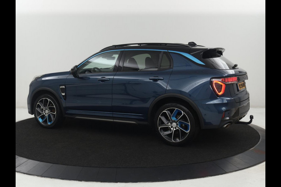 Lynk & Co 01 1.5 | SOH 88,3% | Panoramadak | Trekhaak | 360 Camera | Adaptive cruise | Climate control | Carplay | DAB+ | Bluetooth | Stoelverwarming | Sfeerverlichting | Park assist | Lane assist | Infinity audio | Rijstrookwissel waarschuwing