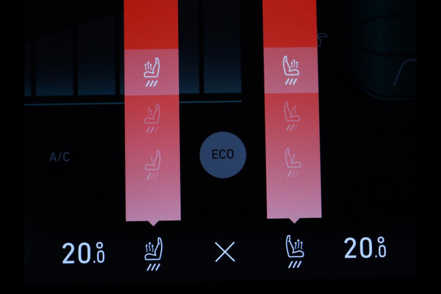 Lynk & Co 01 1.5 | SOH 88,3% | Panoramadak | Trekhaak | 360 Camera | Adaptive cruise | Climate control | Carplay | DAB+ | Bluetooth | Stoelverwarming | Sfeerverlichting | Park assist | Lane assist | Infinity audio | Rijstrookwissel waarschuwing