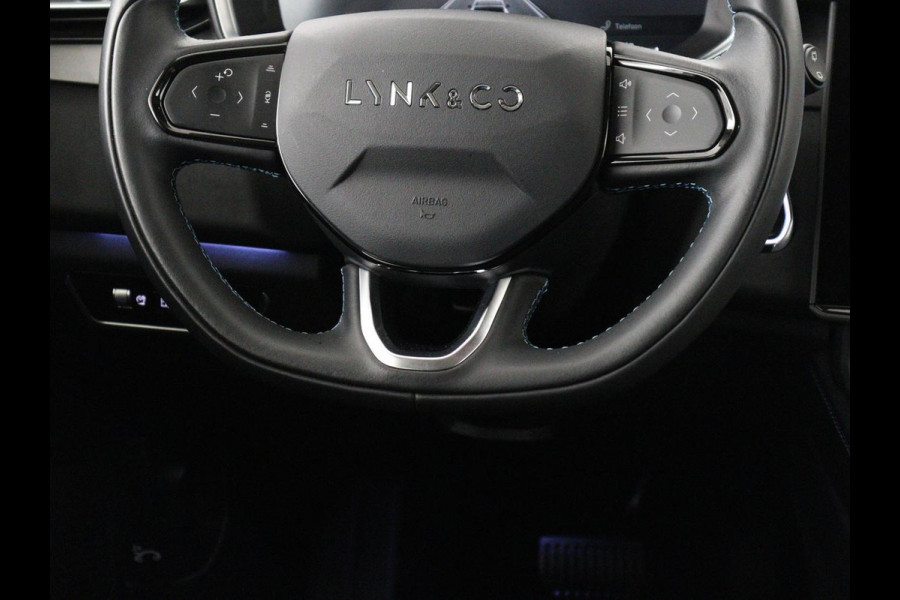 Lynk & Co 01 1.5 | SOH 88,3% | Panoramadak | Trekhaak | 360 Camera | Adaptive cruise | Climate control | Carplay | DAB+ | Bluetooth | Stoelverwarming | Sfeerverlichting | Park assist | Lane assist | Infinity audio | Rijstrookwissel waarschuwing