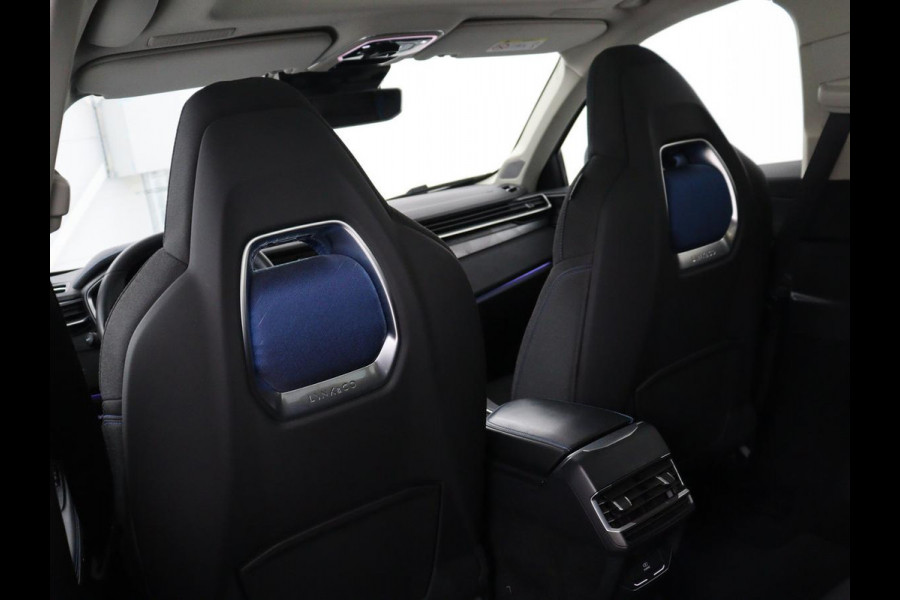 Lynk & Co 01 1.5 | SOH 88,3% | Panoramadak | Trekhaak | 360 Camera | Adaptive cruise | Climate control | Carplay | DAB+ | Bluetooth | Stoelverwarming | Sfeerverlichting | Park assist | Lane assist | Infinity audio | Rijstrookwissel waarschuwing