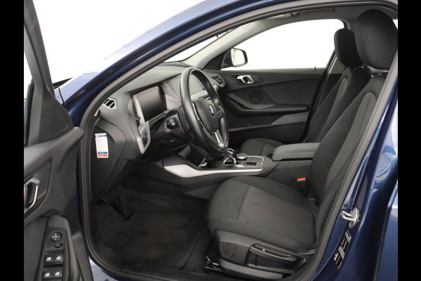 BMW 1-serie 116i Business Edition | Trekhaak | Cruise control | DAB+ | Bluetooth | Carplay | Climate control | Parkeerhulp | Virtual cockpit