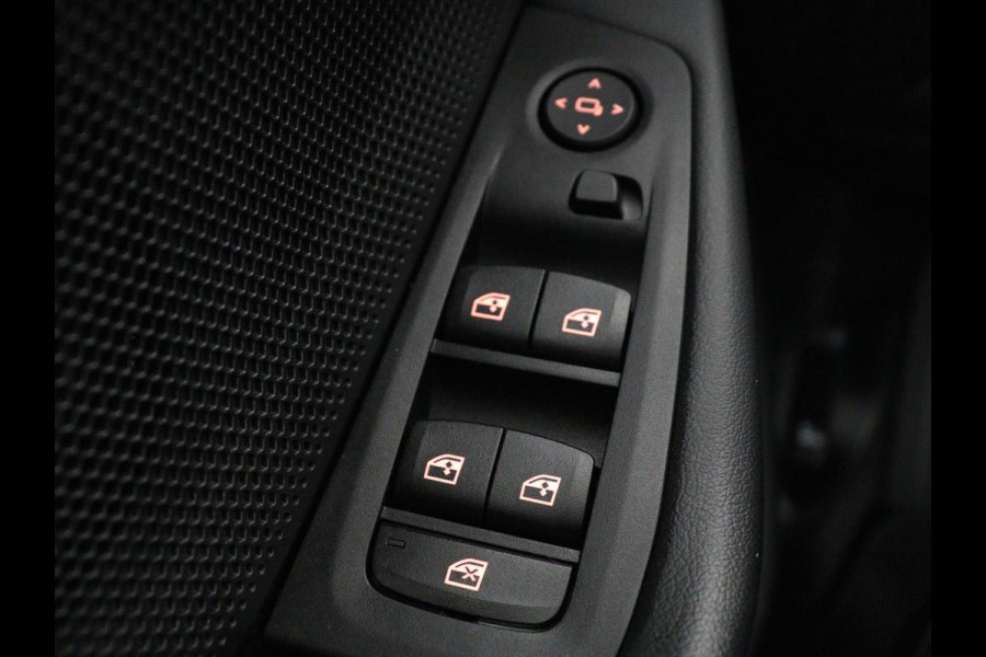 BMW 1-serie 116i Business Edition | Trekhaak | Cruise control | DAB+ | Bluetooth | Carplay | Climate control | Parkeerhulp | Virtual cockpit