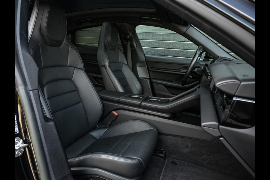 Porsche Taycan Performance 84 kWh | NL Auto | Panoramadak | 360 Camera | Bose | Memory Seats | Stoel + Stuurverwarming | Ambiance Interieur |