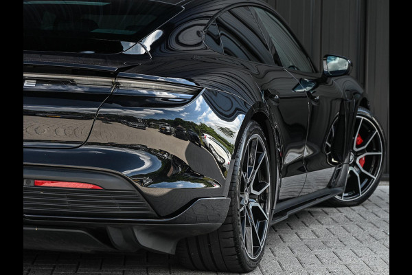 Porsche Taycan Performance 84 kWh | NL Auto | Panoramadak | 360 Camera | Bose | Memory Seats | Stoel + Stuurverwarming | Ambiance Interieur |