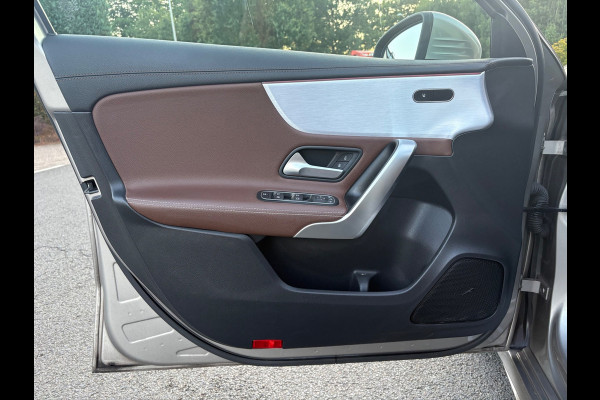 Mercedes-Benz A-Klasse 220 Launch Edition Premium