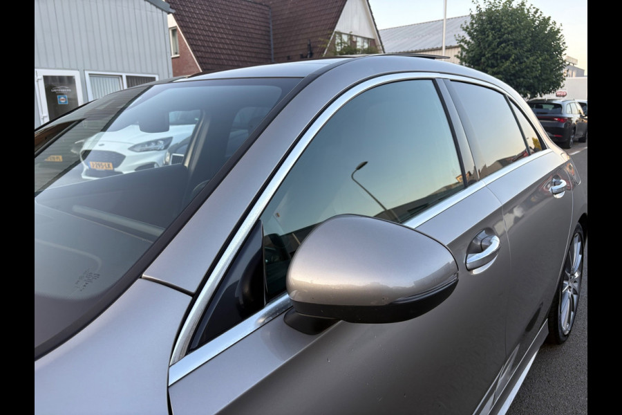 Mercedes-Benz A-Klasse 220 Launch Edition Premium