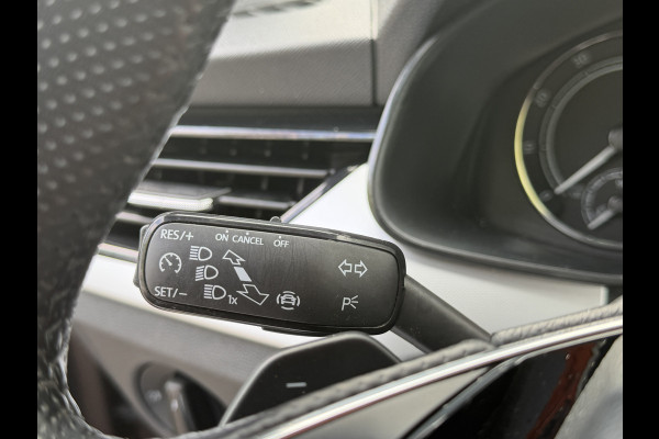 Škoda Kamiq BWJ 2021 | 1.0TSI 111PK Sport Bus AUTOMAAT | CLIMA | SPORTSTOELeN | CARPLAY | PDC 2X | ALCANTARA/STOF | 18'' LMV | PRIVACY GLASS | STOELVERW |