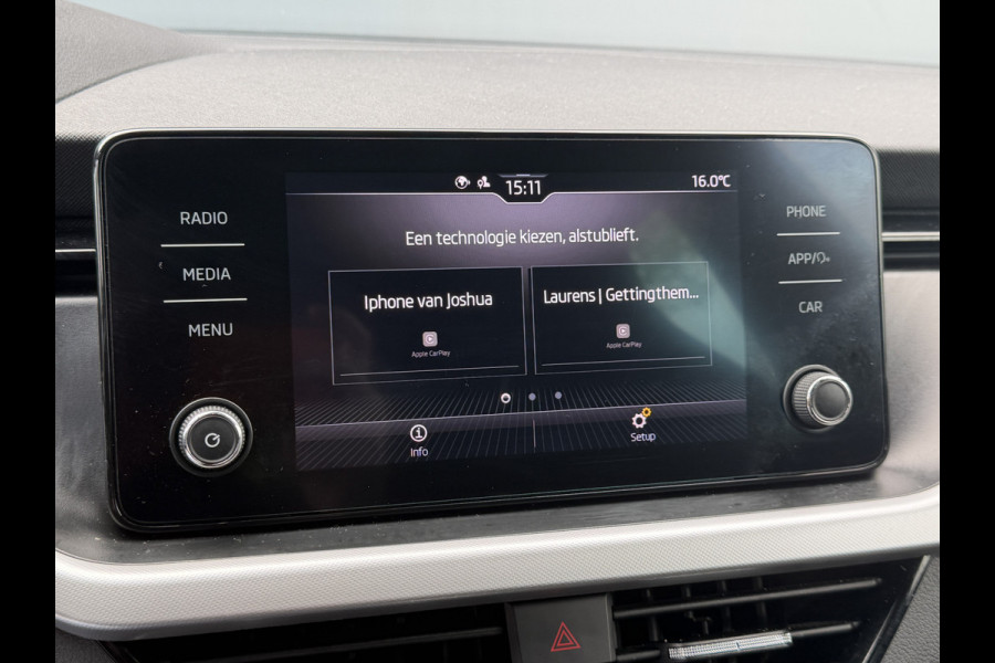 Škoda Kamiq BWJ 2021 | 1.0TSI 111PK Sport Bus AUTOMAAT | CLIMA | SPORTSTOELeN | CARPLAY | PDC 2X | ALCANTARA/STOF | 18'' LMV | PRIVACY GLASS | STOELVERW |