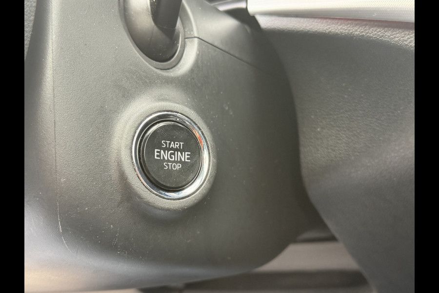 Škoda Kamiq BWJ 2021 | 1.0TSI 111PK Sport Bus AUTOMAAT | CLIMA | SPORTSTOELeN | CARPLAY | PDC 2X | ALCANTARA/STOF | 18'' LMV | PRIVACY GLASS | STOELVERW |
