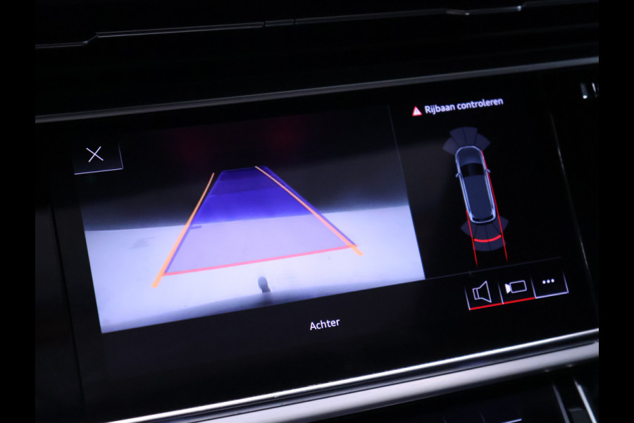 Audi Q7 60 TFSI e quattro Competition [SCHUIFKANTELDAK, BOSE, APPLE CARPLAY, TREKHAAK UITKLAPBAAR, ANDROID, MATRIX LED, STOELVERWARMING, CAMERA, VOL LEDER, PDC V+A, CLIMATE, LUCHTVERING, ELEKTRISCHE ACHTERKLEP, DIGITAL DASH, NIEU