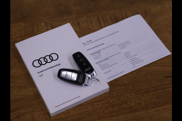 Audi Q7 60 TFSI e quattro Competition [SCHUIFKANTELDAK, BOSE, APPLE CARPLAY, TREKHAAK UITKLAPBAAR, ANDROID, MATRIX LED, STOELVERWARMING, CAMERA, VOL LEDER, PDC V+A, CLIMATE, LUCHTVERING, ELEKTRISCHE ACHTERKLEP, DIGITAL DASH, NIEU