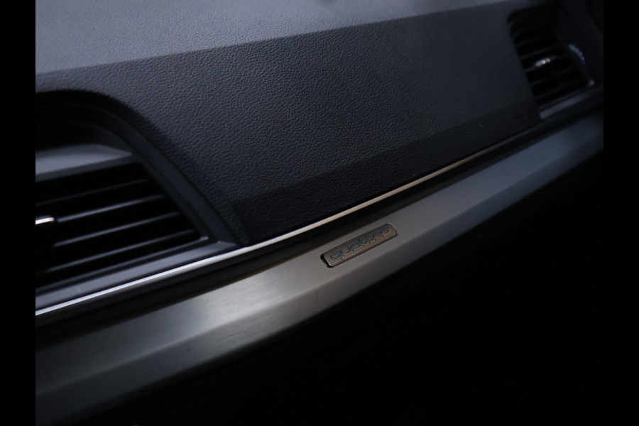 Audi Q5 2.0 TFSI quattro Sport S Line [SCHUIFKANTELDAK, APPLE CARPLAY, ANDROID, STOELVERWARMING, ELEKTRISCHE STOEL, LED, CRUISE CONTROL, NAVIGATIE, PDC ACHTER, CLIMATE, ELEKTRISCHE ACHTERKLEP, S LINE, NIEUWSTAAT]