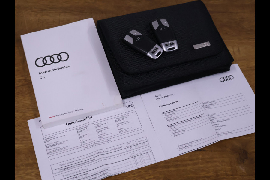 Audi Q5 2.0 TFSI quattro Sport S Line [SCHUIFKANTELDAK, APPLE CARPLAY, ANDROID, STOELVERWARMING, ELEKTRISCHE STOEL, LED, CRUISE CONTROL, NAVIGATIE, PDC ACHTER, CLIMATE, ELEKTRISCHE ACHTERKLEP, S LINE, NIEUWSTAAT]