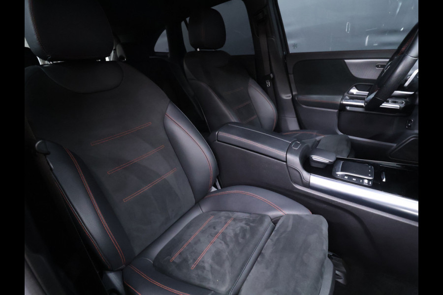 Mercedes-Benz EQA 250 Business Solution AMG 67 kWh [ADAPTIVE CRUISE, APPLE CARPLAY, ANDROID, STOELVERWARMING, CAMERA, LED, PDC V+A, NAVIGATIE, CLIMATE, DIGITAL DASH, ELEKTRISCHE ACHTERKLEP, KEYLESS START, DODEHOEKASSISTENT, AMG, NIEUWSTAAT]