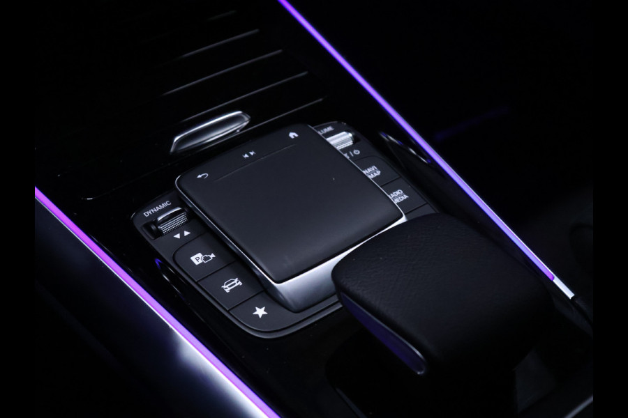 Mercedes-Benz EQA 250 Business Solution AMG 67 kWh [ADAPTIVE CRUISE, APPLE CARPLAY, ANDROID, STOELVERWARMING, CAMERA, LED, PDC V+A, NAVIGATIE, CLIMATE, DIGITAL DASH, ELEKTRISCHE ACHTERKLEP, KEYLESS START, DODEHOEKASSISTENT, AMG, NIEUWSTAAT]