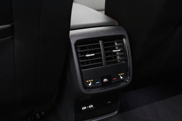 Škoda Octavia Combi 1.4 TSI RS 245 PK iV PHEV Business, Trekhaak, Camera, Adap. Cruise Control, 4 x Stoelverwarming