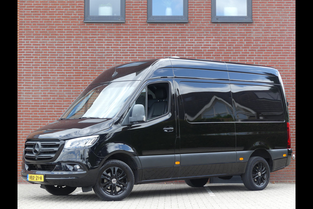 Mercedes-Benz Sprinter 319 CDI V6 3500KG Trekgewicht LED/LEER/Trekhaak/Groot navigatie