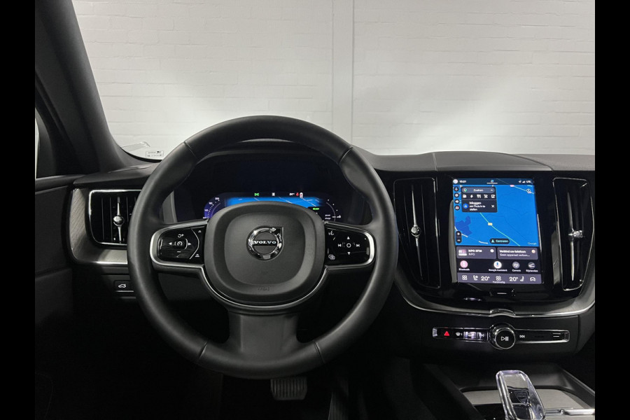 Volvo XC60 2.0 T6 Plug-in hybrid AWD Plus Dark Trekhaak | Open dak | Adapt. cruise | Stoel-/Stuurverwarming | 360 camera | Keyless | Blis | Memory