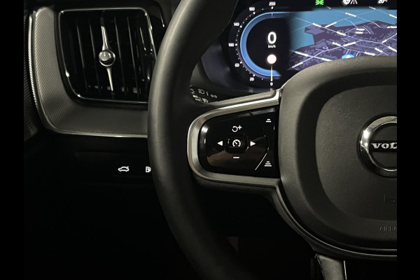 Volvo XC60 2.0 T6 Plug-in hybrid AWD Plus Dark Trekhaak | Open dak | Adapt. cruise | Stoel-/Stuurverwarming | 360 camera | Keyless | Blis | Memory