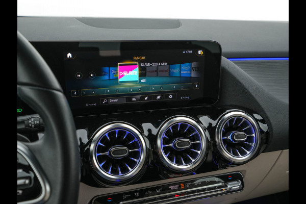 Mercedes-Benz EQA 350 4MATIC Luxury Line 67 kWh [ 3-Fase-11kW ]{SoH-94%} (INCL-BTW) *HEATPUMP | LEATHER | FULL-LED | BLINDSPOT | WIDESCREEN-DIGICOCKPIT | HEATED-SPORTSEATS | CAMERA | NAVI-FULLMAP | DAB | AMBIENTLIGHT | KEYLESS | LANE-ASSIST | 18''ALU*