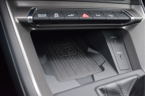 Audi Q3 45 TFSI e S-line | Pano | Leer | B&O | 360 camera | Trekhaak | LED | 20"