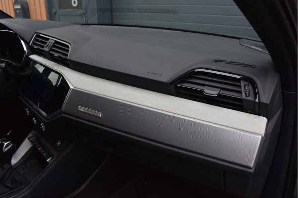 Audi Q3 45 TFSI e S-line | Pano | Leer | B&O | 360 camera | Trekhaak | LED | 20"