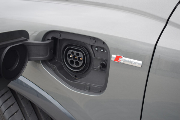 Audi Q3 45 TFSI e S-line | Pano | Leer | B&O | 360 camera | Trekhaak | LED | 20"