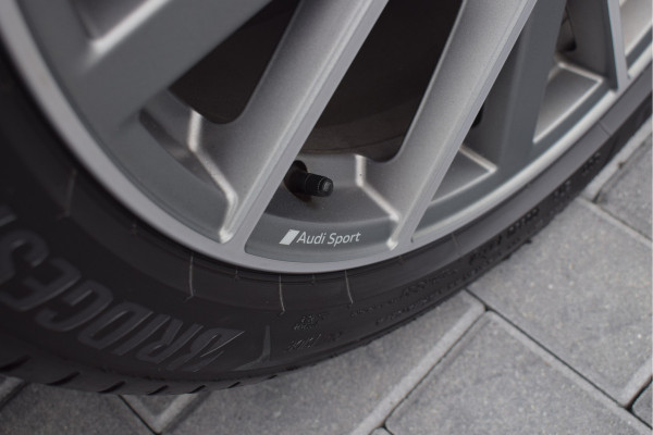 Audi Q3 45 TFSI e S-line | Pano | Leer | B&O | 360 camera | Trekhaak | LED | 20"