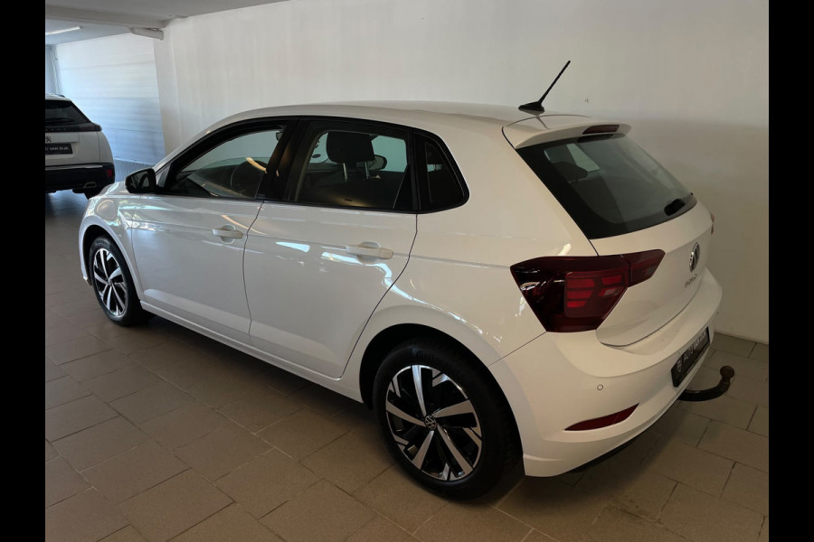 Volkswagen Polo 1.0 TSI Life Business Multimedia CLIMA CRUISE PARKEERSENSOREN APPLE CARPLAY STOELVERWARMING TREKHAAK NIEUW MODEL