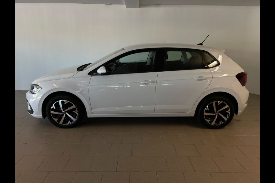 Volkswagen Polo 1.0 TSI Life Business Multimedia CLIMA CRUISE PARKEERSENSOREN APPLE CARPLAY STOELVERWARMING TREKHAAK NIEUW MODEL