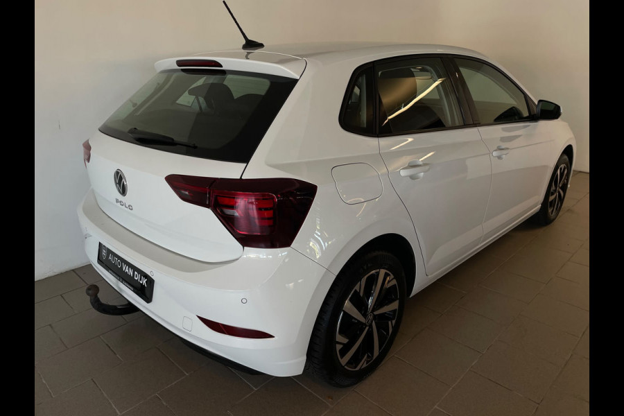 Volkswagen Polo 1.0 TSI Life Business Multimedia CLIMA CRUISE PARKEERSENSOREN APPLE CARPLAY STOELVERWARMING TREKHAAK NIEUW MODEL