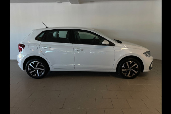 Volkswagen Polo 1.0 TSI Life Business Multimedia CLIMA CRUISE PARKEERSENSOREN APPLE CARPLAY STOELVERWARMING TREKHAAK NIEUW MODEL