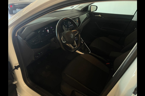 Volkswagen Polo 1.0 TSI Life Business Multimedia CLIMA CRUISE PARKEERSENSOREN APPLE CARPLAY STOELVERWARMING TREKHAAK NIEUW MODEL