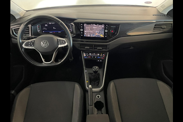 Volkswagen Polo 1.0 TSI Life Business Multimedia CLIMA CRUISE PARKEERSENSOREN APPLE CARPLAY STOELVERWARMING TREKHAAK NIEUW MODEL