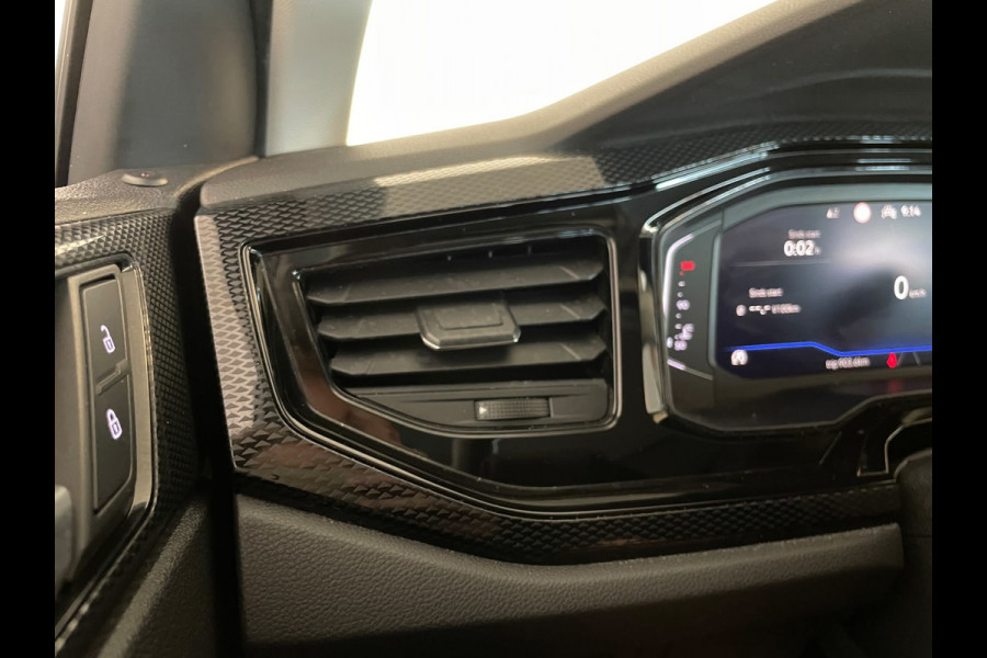 Volkswagen Polo 1.0 TSI Life Business Multimedia CLIMA CRUISE PARKEERSENSOREN APPLE CARPLAY STOELVERWARMING TREKHAAK NIEUW MODEL