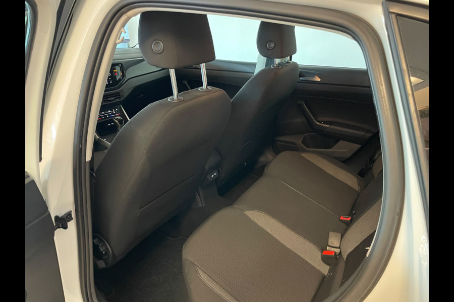 Volkswagen Polo 1.0 TSI Life Business Multimedia CLIMA CRUISE PARKEERSENSOREN APPLE CARPLAY STOELVERWARMING TREKHAAK NIEUW MODEL