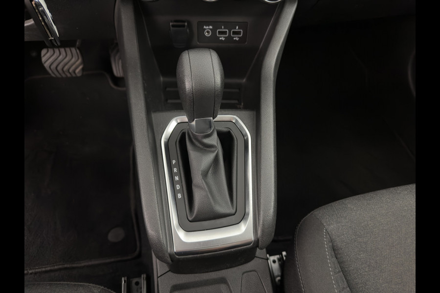 Renault Clio 1.6 E-Tech Hybrid 145 Equilibre (INCL.BTW) Aut. *FULL-LED | COMFORT-SEATS | CARPLAY | KEYLESS | DAB+ | ECC | PDC | CRUISE | TOWBAR*