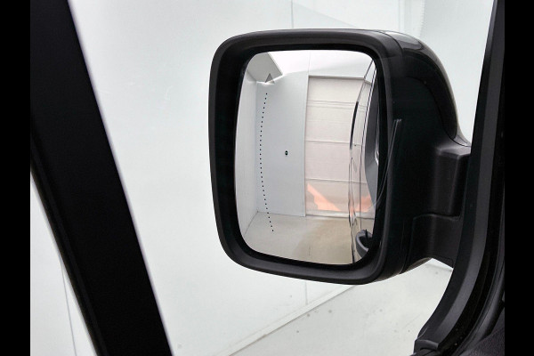 Renault Trafic 2.0 Blue dC1 150PK L2H1 Dubbele Cabine Automaat Navigatie Airco Lichtmetalen velgen Betimmering Trekhaak Camera Parkeer sensoren  Dab